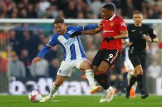 Manchester United Dipecundangi...