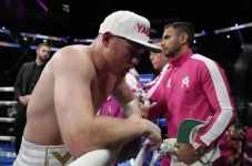 Kalah dari Bivol, Canelo:...