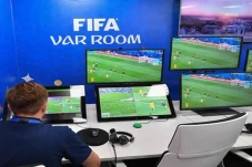 PSSI Pastikan VAR Digunakan...