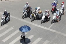 Vietnam Laporkan Suhu...