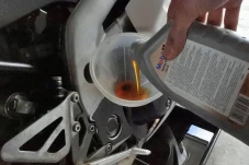 4 Oli Mobil Matic Honda,...