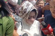 Rampung Diklarifikasi...