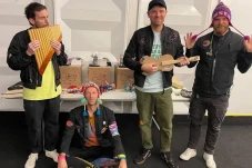 Profil 4 Personel Coldplay,...