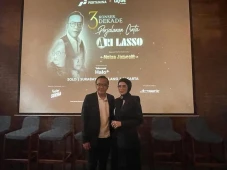 Rayakan 30 Tahun Berkarya,...