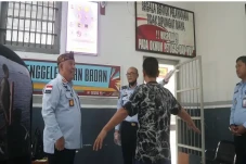 Viral Kamar Mewah dalam...