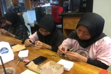 Milenial Perempuan DIY...