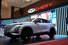 Chery Beri Isyarat Mobil...