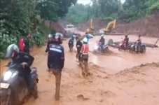 Tanggul Perusahaan Tambang...