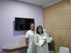 Melahirkan Anak Pertama...