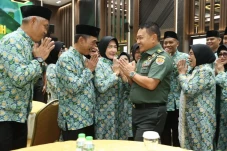 Lagi, KSAD Dudung Berangkatkan...