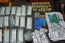 Penjual Tramadol dan...