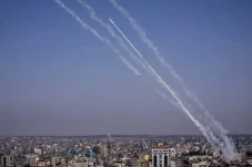 Israel Kembali Gempur...