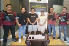 Kompak Edarkan Ekstasi,...