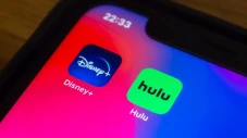Hulu dan Disney Plus...