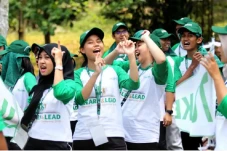 100 Persen Penerima...