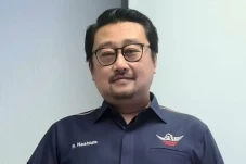 Gede Pasek Serahkan...