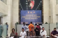 Bareskrim Serahkan Bos...