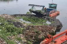 Dalam Sehari, 60 Meter...