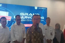 Resmikan Learning Center...