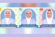 Menginspirasi, 3 Siswa...