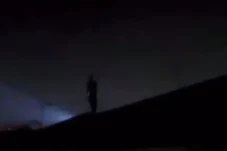 Cemburu karena Masih...