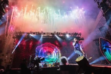 Panggung Konser Coldplay...