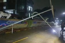 Curah Hujan Tinggi,...