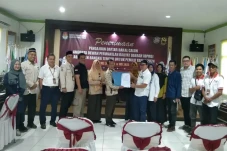 Keren! Bacaleg Perempuan...