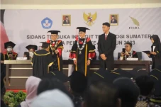 Wisuda ke-14, Rektor...