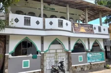 Mengenal Masjid Al Muttaqin,...