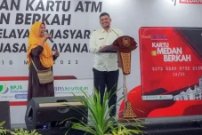 Bobby Nasution Luncurkan...
