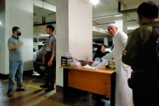 Marak Pasangan Mesum,...