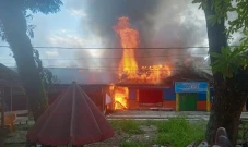 Kebakaran Hebat di Kawasan...