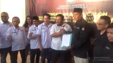 Resmi Mendaftar ke KPU,...