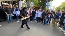 Master Limbad Atraksi...