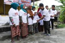 Relawan KST Jatim Bagikan...
