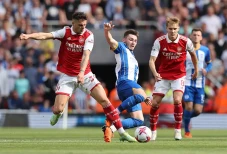 Arsenal Dibantai Brighton,...