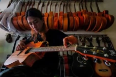 4 Gitaris Fingerstyle...