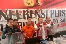 Mengerikan, Dokter Gigi...