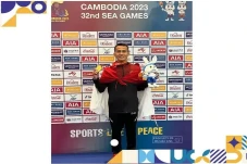 Mahasiswa UNS Rebut...