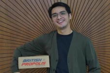 Peduli Kesehatan, Ricky...