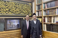 Didatangi Fadli Zon,...