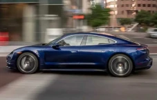 Porsche Kembangkan Baterai...
