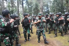 Semangati Pasukan Kostrad,...