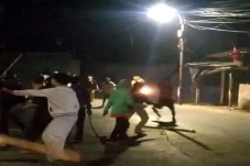 Dua Kelompok Pemuda...
