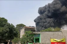 Kepulan Asap Membubung...
