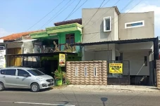 Polisi Tangkap Pria...