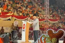 JK: Petani Lewat Jalan...