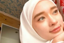 Inara Rusli Bagikan...
