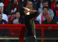 Arsenal Beri Gelar Liga...